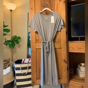 NWT Casual or Work Dress.  Below the knee. Size S